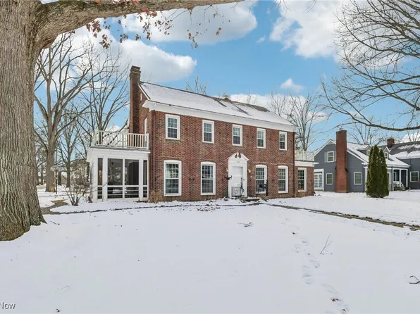 746 E Riddle Ave, Ravenna, OH 44266