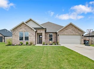 3912 Kent Ln, Springdale, AR 72764