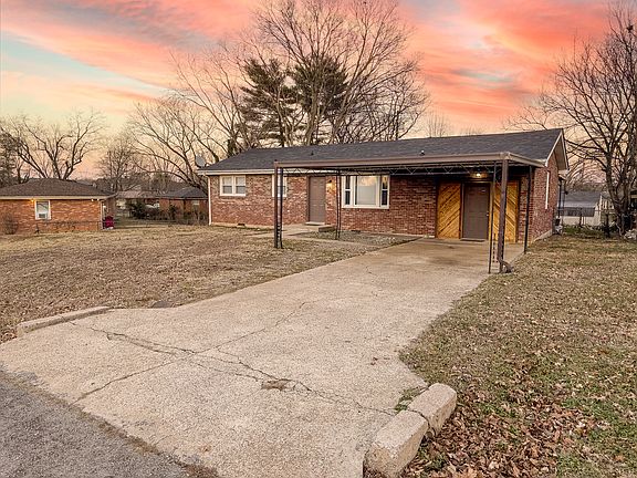 2nd image of 813 Hayden Dr
