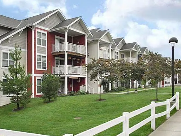 Plum Meadows Apartments — Photo 9