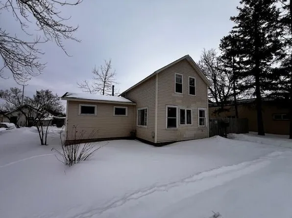 106 S B St, Cheboygan, MI 49721