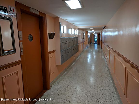 4th image of 735 Avenue W