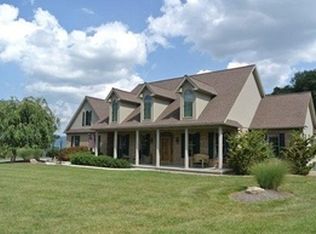 503 Clearview Dr, Hollidaysburg, PA 16648