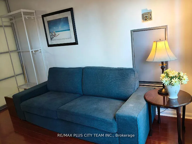 7 Carlton St #401 — Photo 5