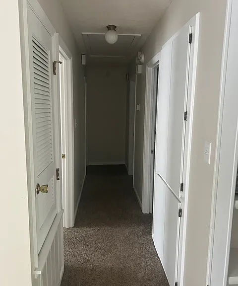 811 Lakeview Ct — Photo 26
