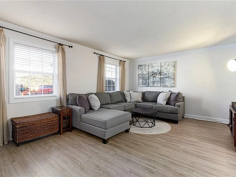 6900 Roswell Rd #3-E — Photo 8