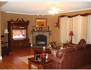 2nd image of 4980 Eve Lynn Dr