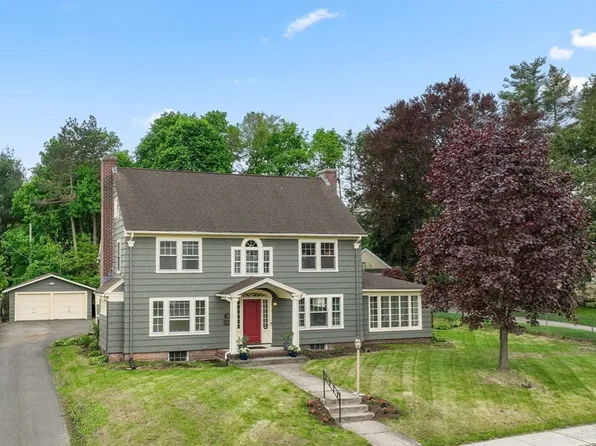 46 Lexington Ave, Holyoke, MA 01040