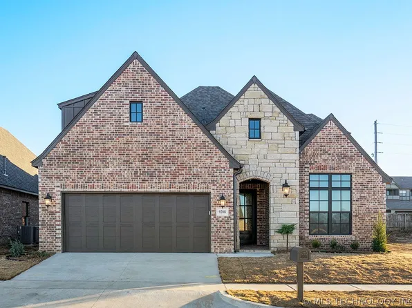 9208 E 62nd Ct S, Tulsa, OK 74133