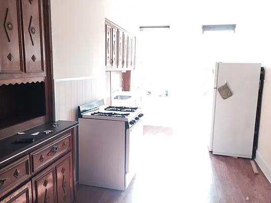 Rented by Premier Metro Realty Corp | media 10