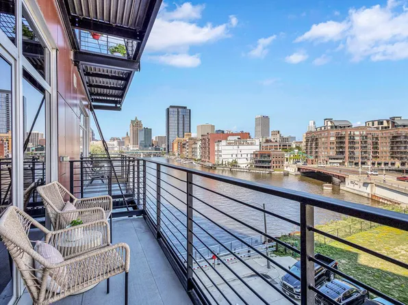 106 West Seeboth STREET #406, Milwaukee, WI 53204