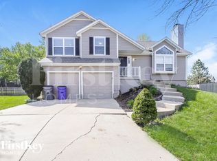 16335 S Hunter St, Olathe, KS 66062