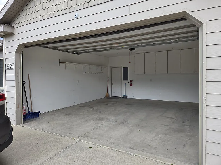 521 Burnham Pl — Photo 21