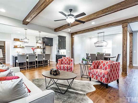5th image of 276 Bellini Dr