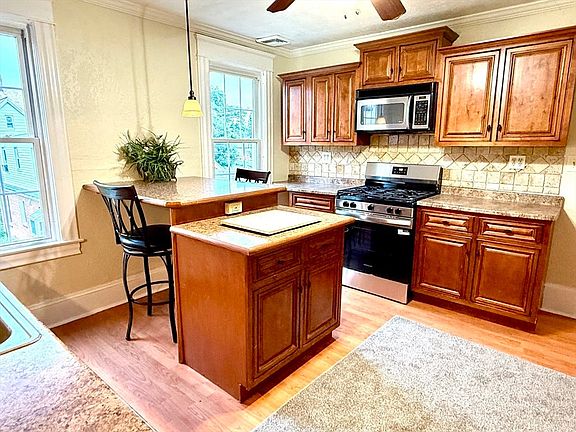 3rd image of 2143-2145 Northampton St