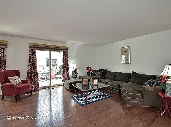 5th image of 287 E Forest Knoll Dr