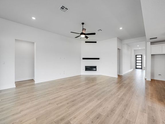 4th image of 101 Belanger Canyon Dr