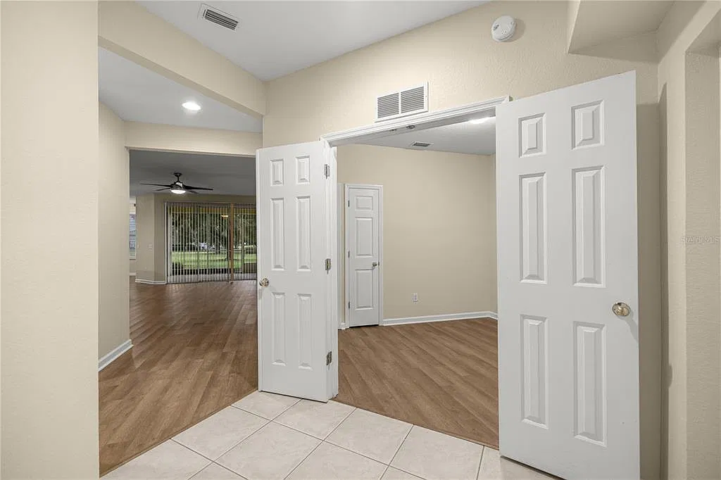 2 bed, 2.0 bath, 1429 sqft, $1,650 — Photo 4