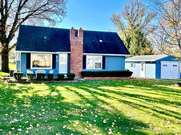 305 W Grant St, Lostant, IL 61334