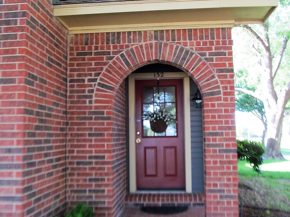 1st image of 132 Cobblestone Row