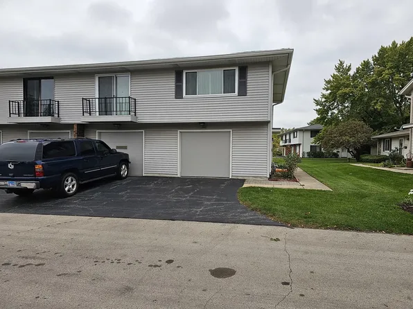 310 Whidah Ct #310, Schaumburg, IL 60194