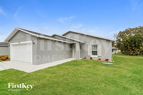 1257 SW Century Ave Photo 1