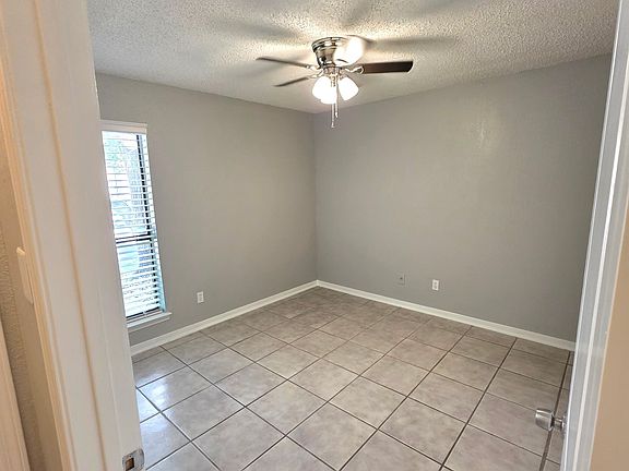 4th image of 1308 Memory Ln APT 5111