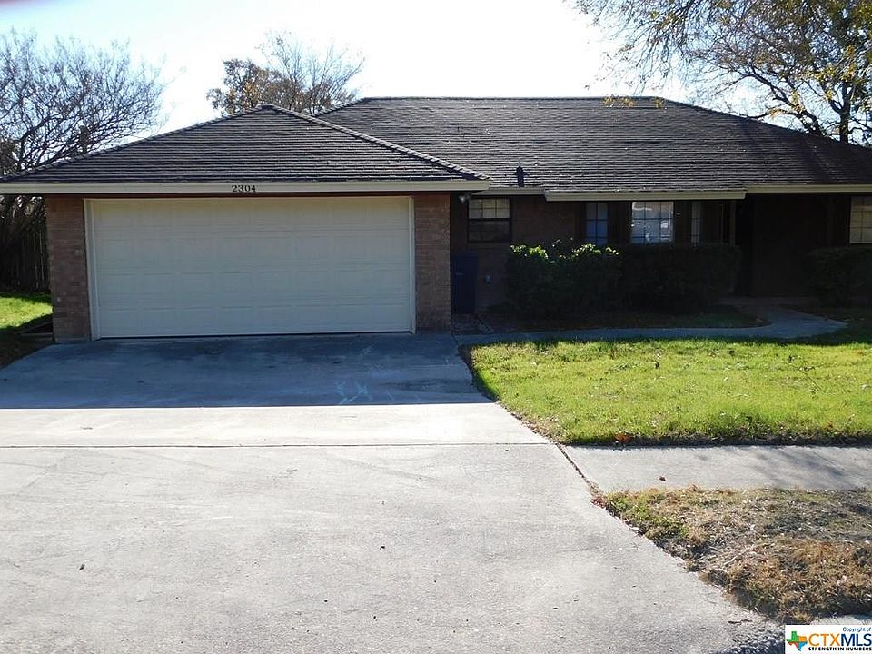 1st image of 2304 Phyllis Dr