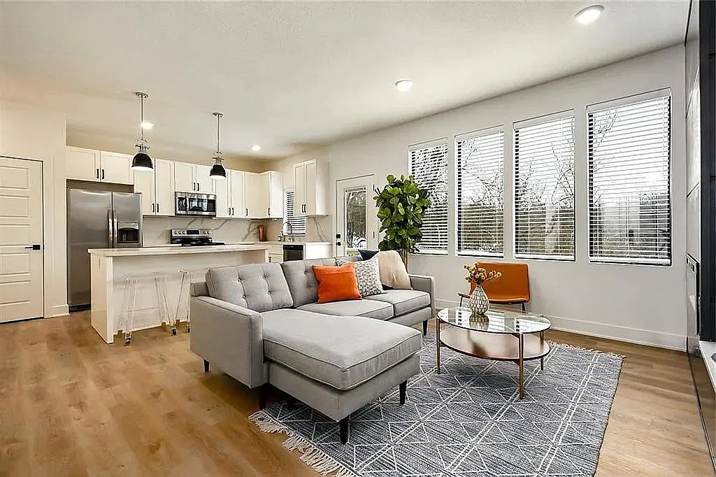 3 bed, 2.5 bath, 1463 sqft, $2,075 — Photo 1