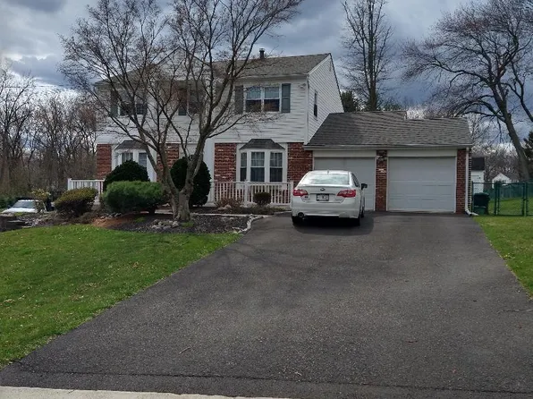 2550 Karen Ln, Hatboro, PA 19040