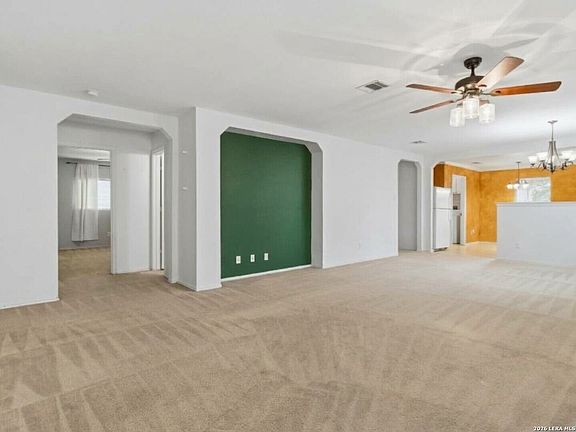 5th image of 136 S WILLOW WAY