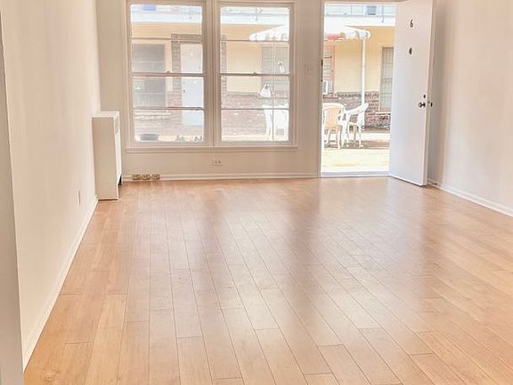 4th image of 200 S Sycamore Ave APT 6
