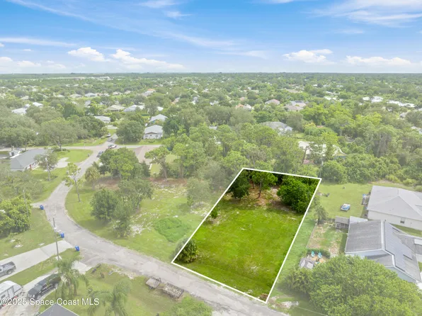 11126 Mulberry St, Sebastian, FL 32958