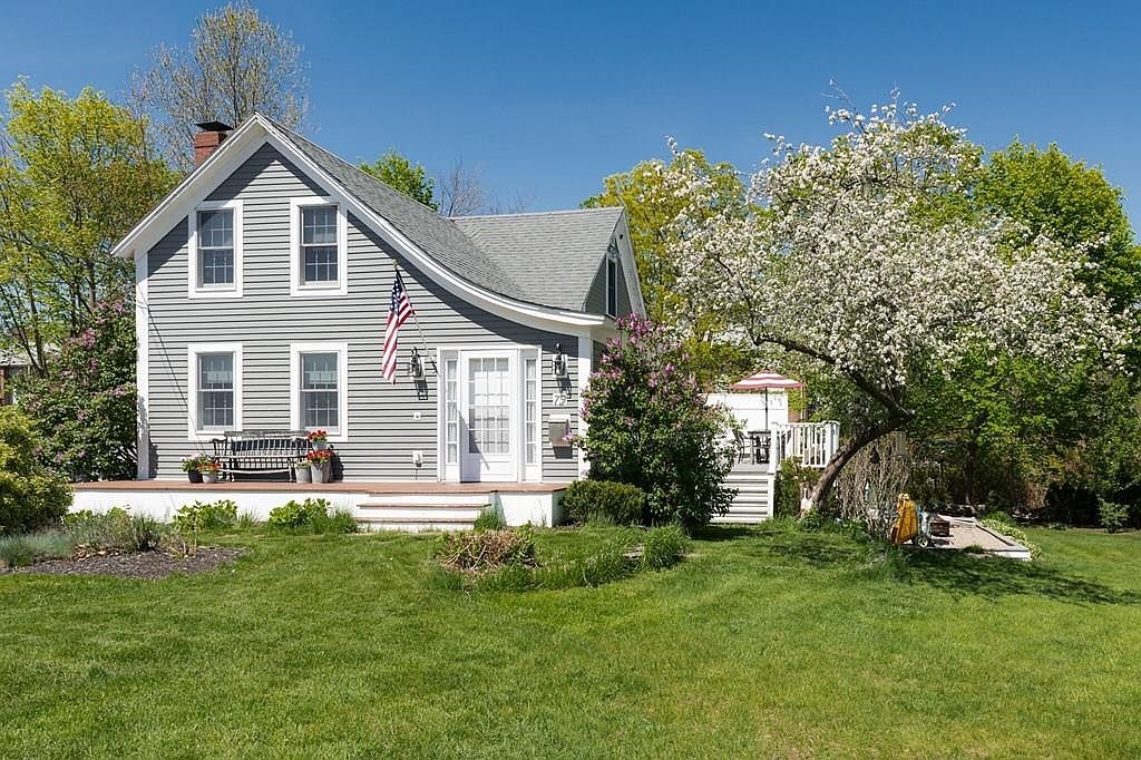 79 Hobart St, Danvers, MA 01923 Zillow