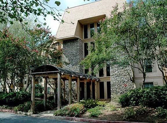 2nd image of 1108 Highland Bluff Dr
