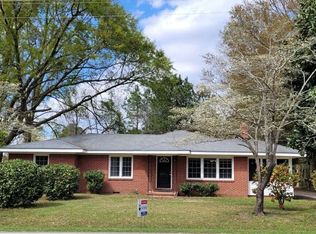 2211 E 7th St, Lumberton, NC 28358
