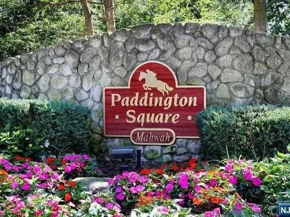 1125 Hyde Park Ct, Mahwah, NJ 07430