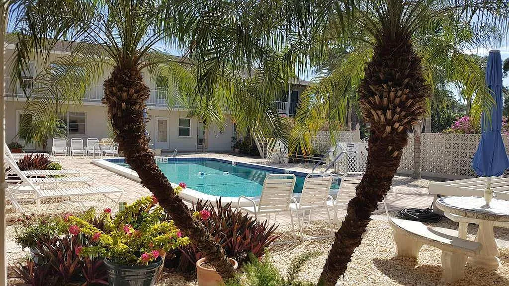 2 bed, 720 sqft, $1,800 — Photo 1