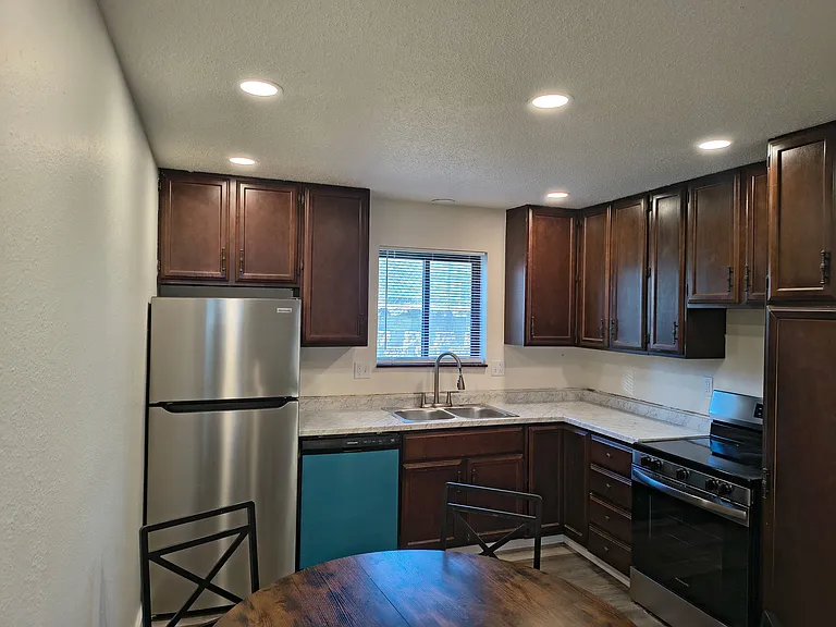 780 Ryan Ave #2 — Photo 1