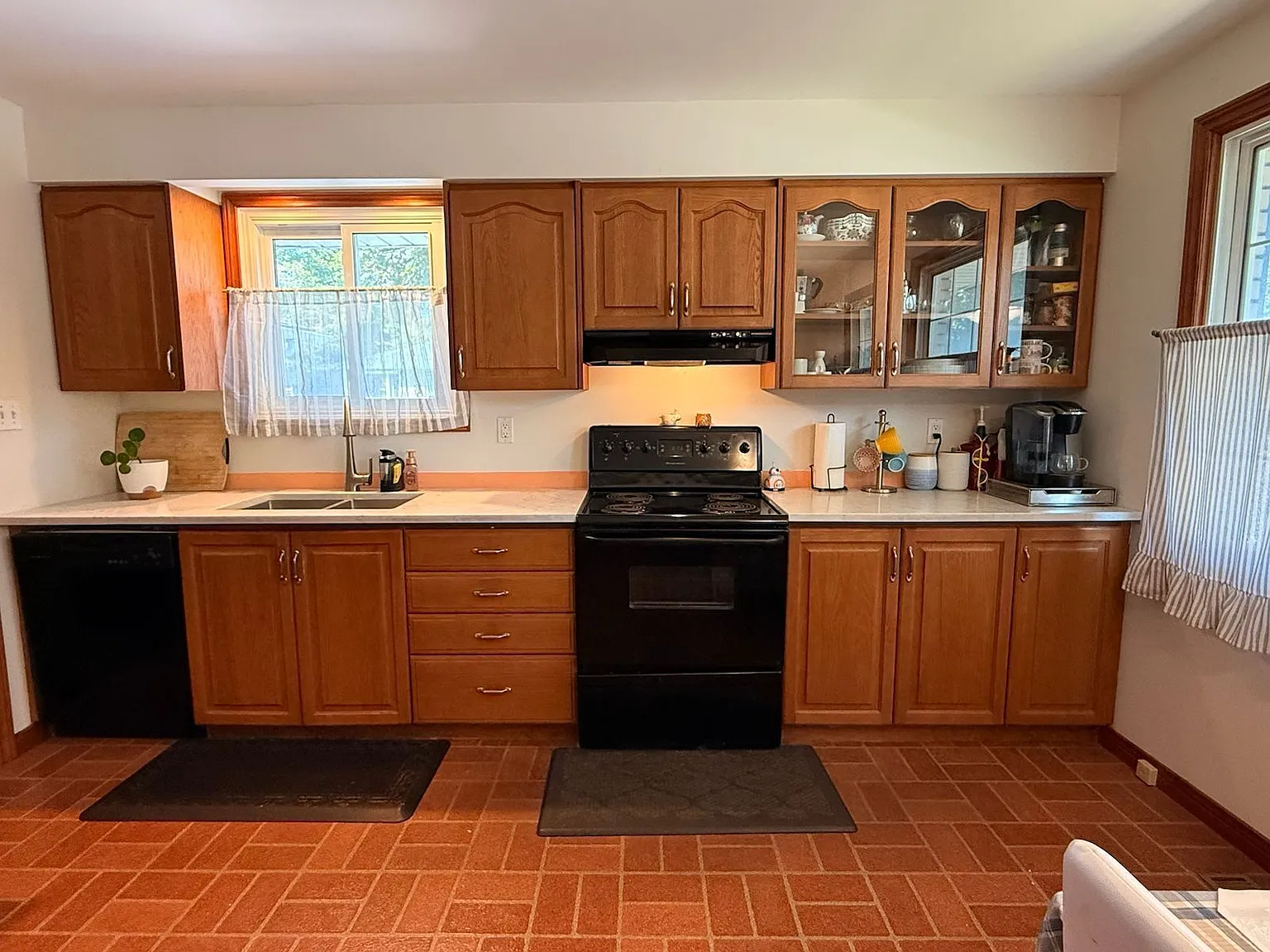 3 bed, $2,150 — Photo 3