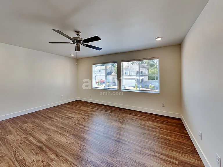 1620 192nd Street Ct E — Photo 10