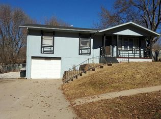 304 Ridgeway Dr, Glenwood, IA 51534
