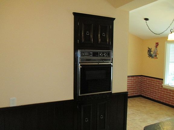 5th image of 3515 Gunderson Ave