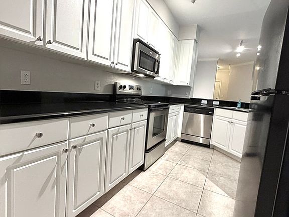 2nd image of 8539 Gate Pkwy W Unit 1724
