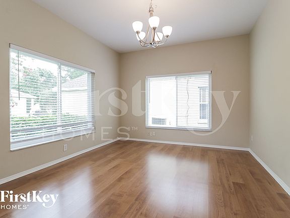 3rd image of 3001 Cedar Glen Pl