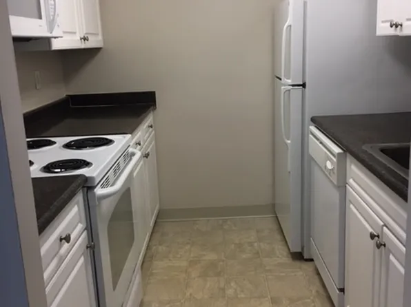 380 Simmonsville Ave #4301, Johnston, RI 02919