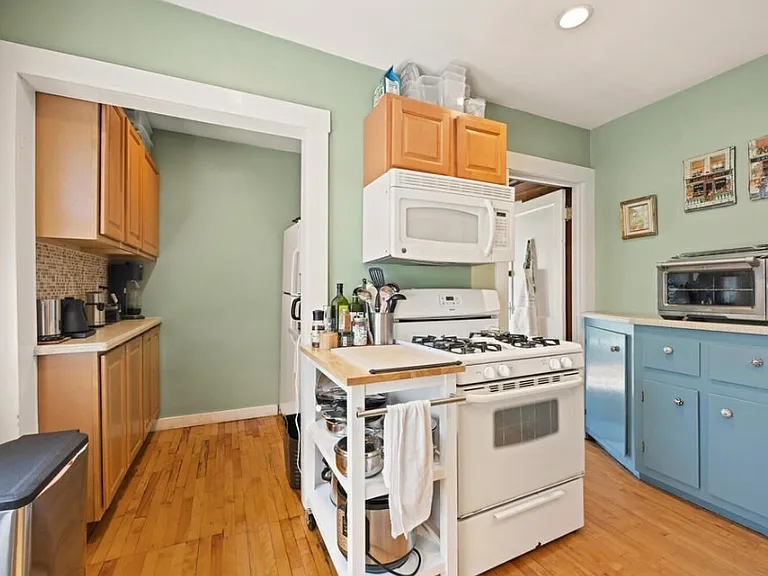 64 Woods Ave #2 — Photo 2