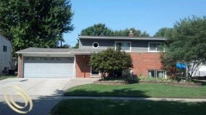1st image of 43645 Goldberg Dr