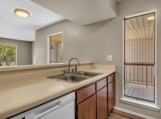 500 First St, Kingston, OK 73439