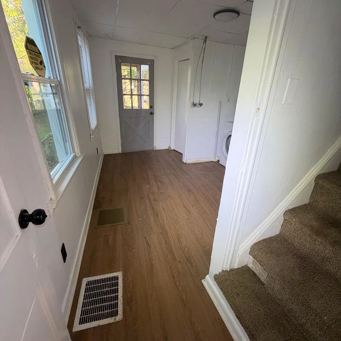 4 bed, 1.5 bath, 1917 sqft, $2,200 — Photo 2